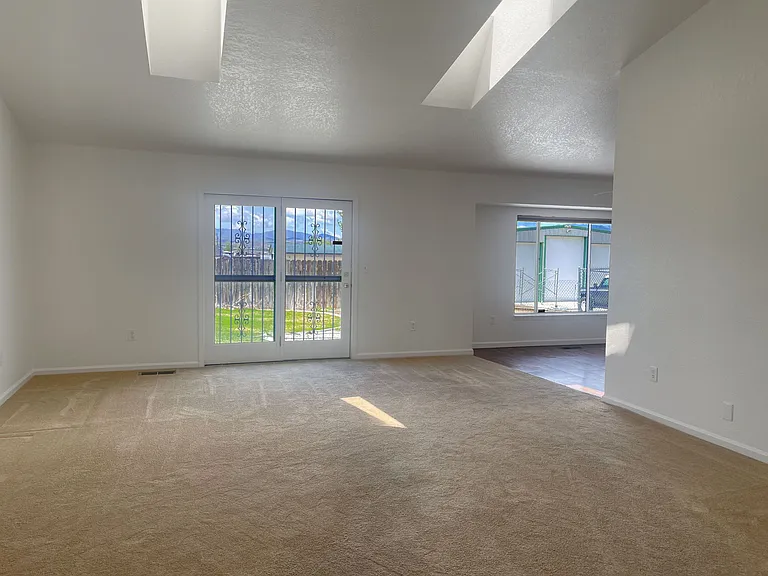 11005 Fir Dr — Photo 7