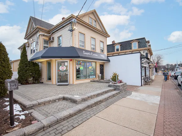 388 Ramapo Valley Rd APT 1, Oakland, NJ 07436