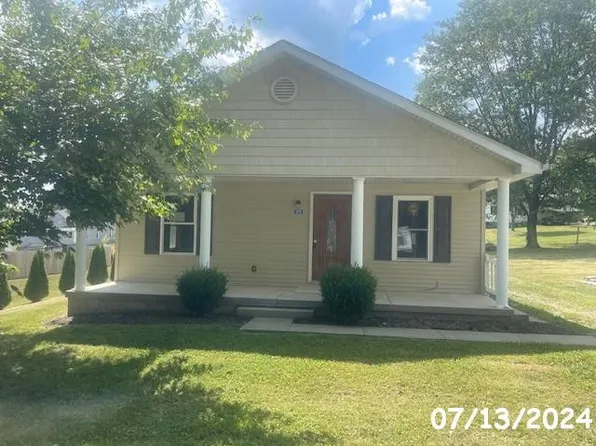 155 N McKinnis St, Hamden, OH 45634