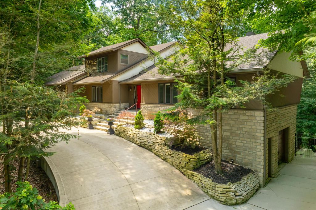 Real estate listing image