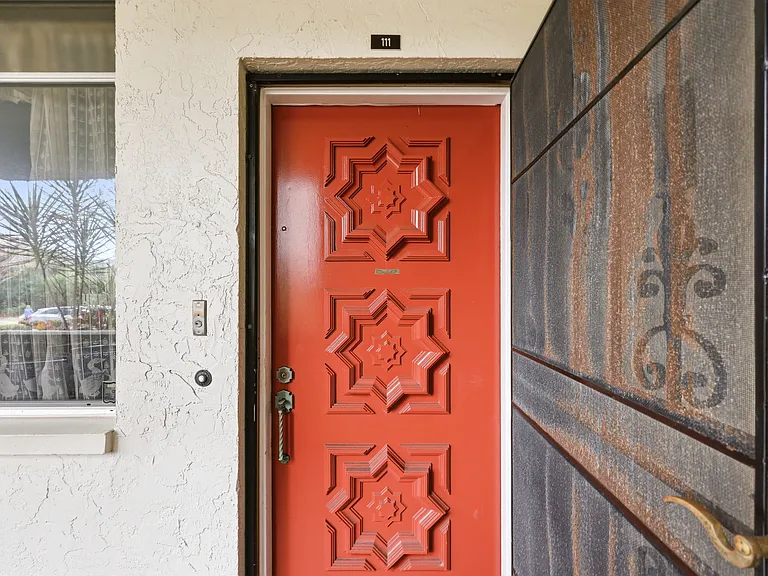 2650 Pearce Dr — Photo 4