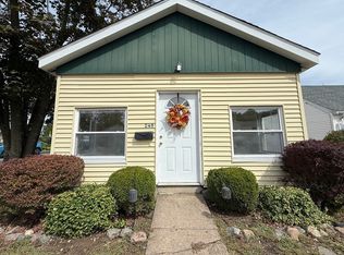 249 Lake St, Waltham, MA 02451