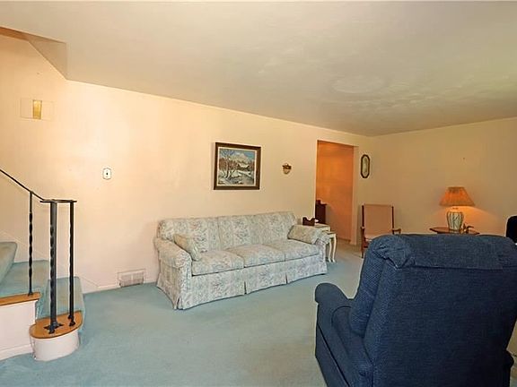 4th image of 14583 Watson Dr