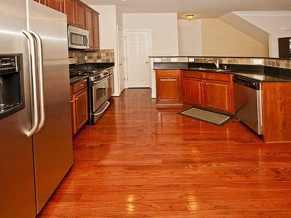 2nd image of 13658 Venturi Ln #213