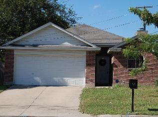 229 Saddle Rd, White Settlement, TX 76108