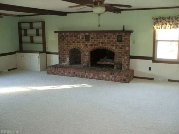 844 Shillelagh Rd, Chesapeake, VA 23323