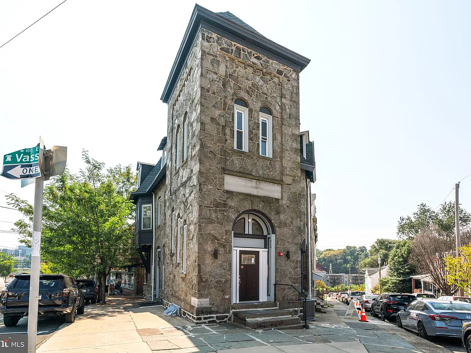 5164 Ridge Ave #2