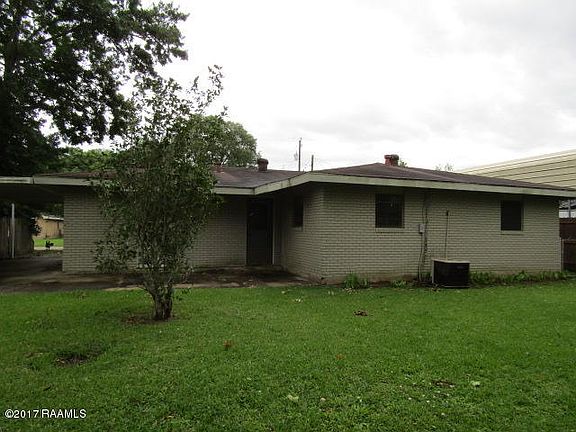 3rd image of 112 Bradford Dr