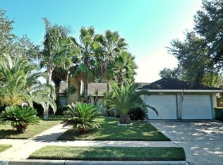 307 Laguna Dr, Victoria, TX 77904