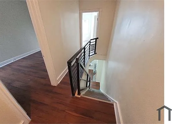 5540 Media St — Photo 9