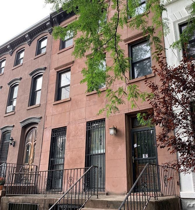 1st image of 217 Gates Ave