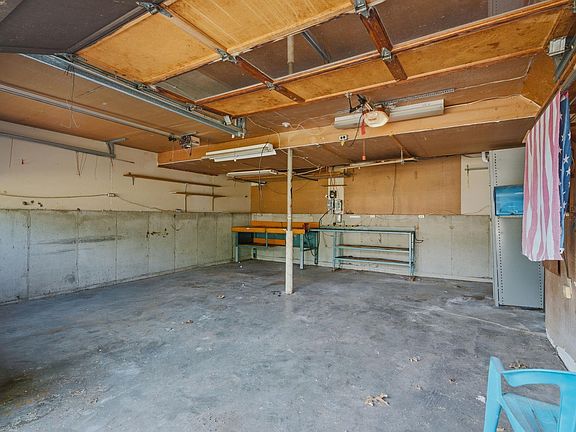 5th image of 4213 SE Virginia Ct