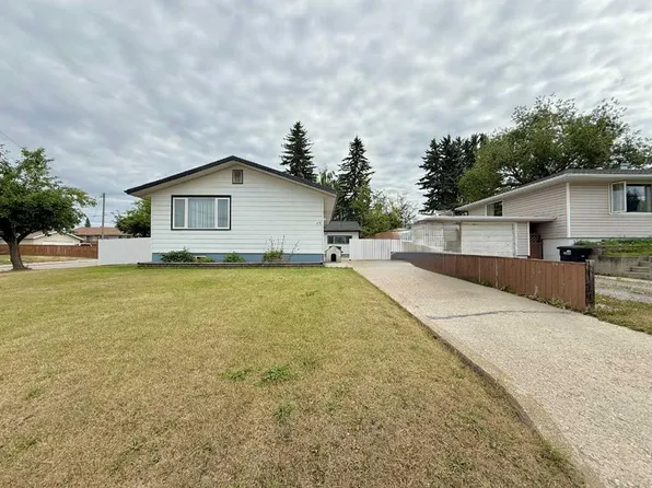 117 E Dorin Dr, Hinton, AB T7V 1B8