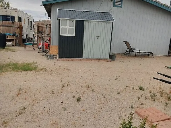 13676 Birch St, Trona, CA 93562