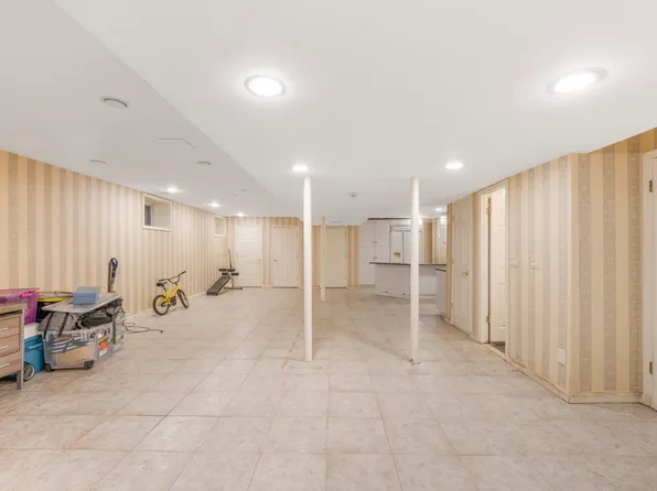 201-03 28th Avenue image 19 of 25