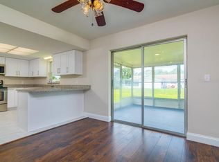 6145 17th St, Zephyrhills, FL 33542