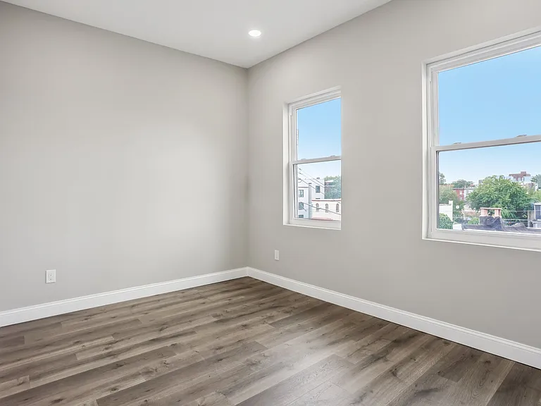 2225 N Waterloo St — Photo 15