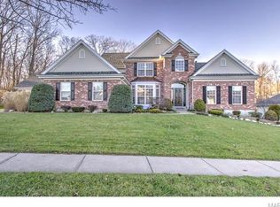 1267 Polo Lake Dr, Ballwin, MO