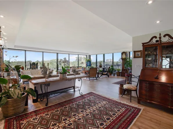 700 Coral Way APT 4, Coral Gables, FL 33134