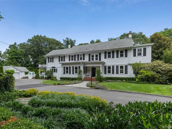 10 Eastview Lane, Old Brookville, NY 11545