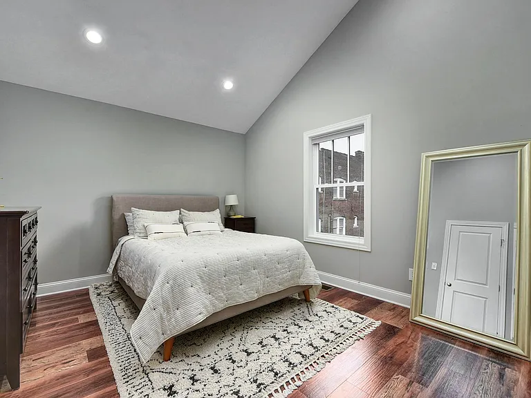 6309 Bridge Ave — Photo 12