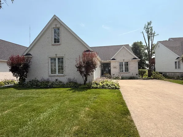 5438 Bayshore Rd, Oregon, OH 43616