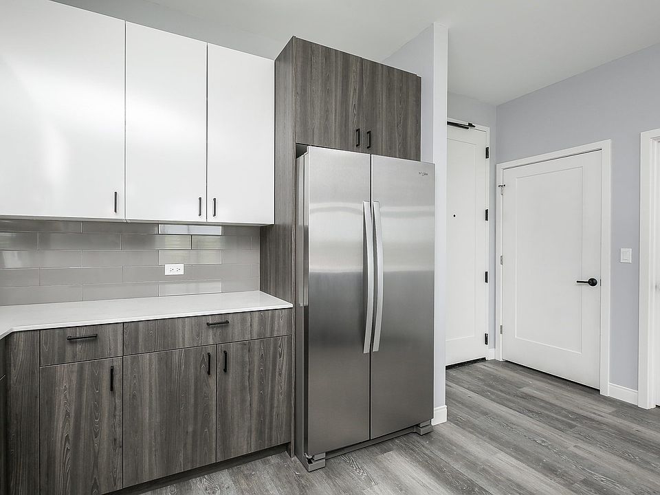 1st image of 1 W Quincy St #3168142