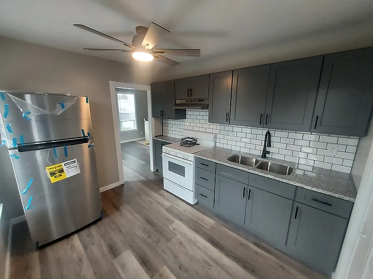 44 Hazle St #2 — Photo 3