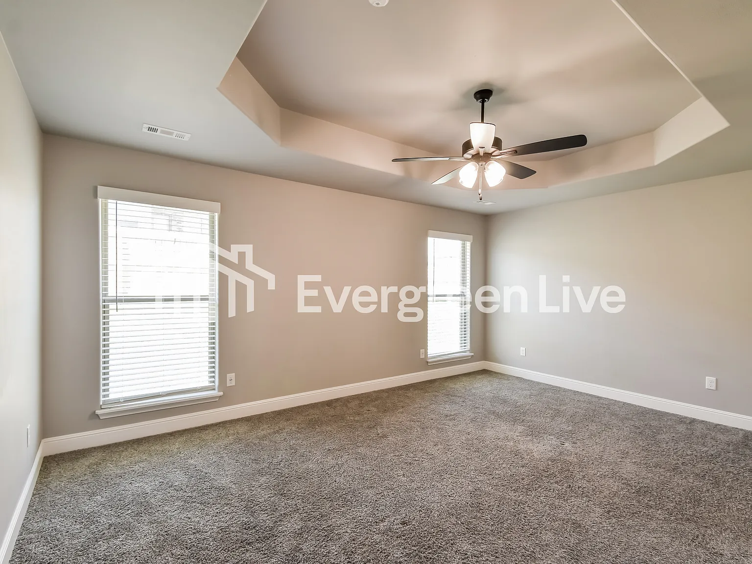 3 bed, 2.0 bath, 1761 sqft, $1,645 — Photo 3