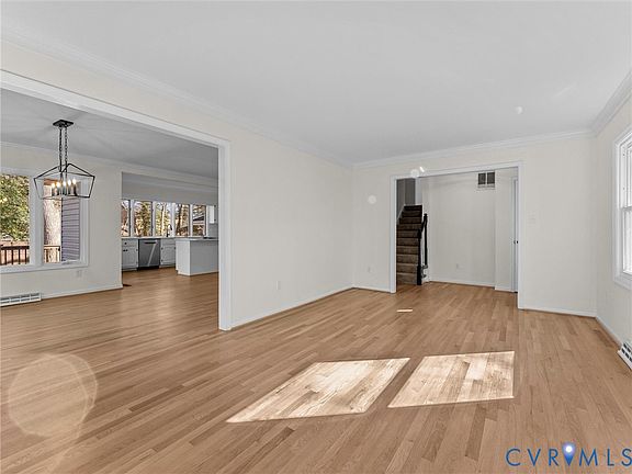 5th image of 1905 Sorrento Pl