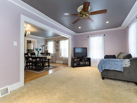5th image of 218 Orleans Ave