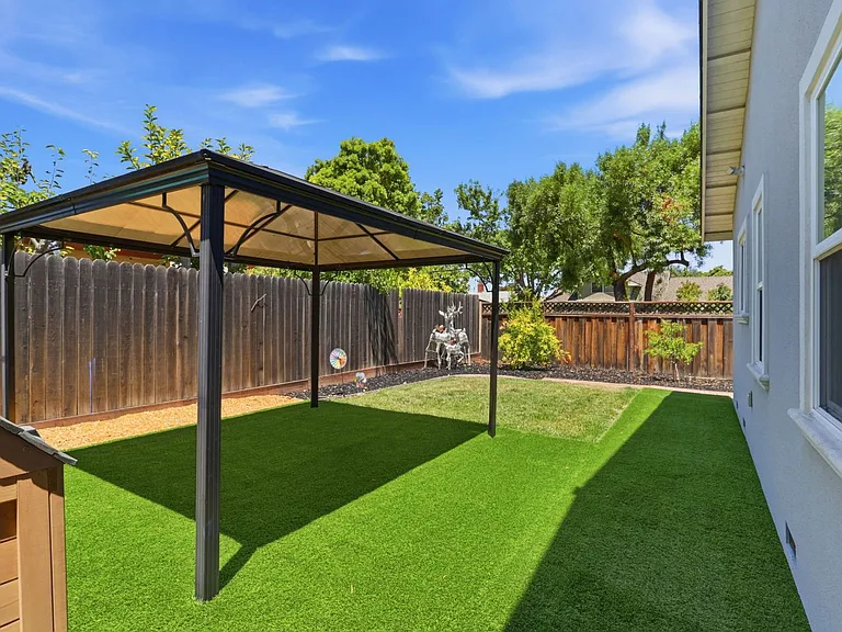599 Borregas Ave — Photo 38