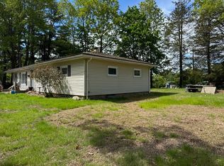 29 Mayflower Rd, Leicester, MA 01524