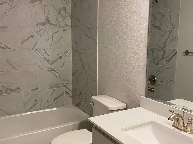 7833 Sunset Blvd — Photo 22