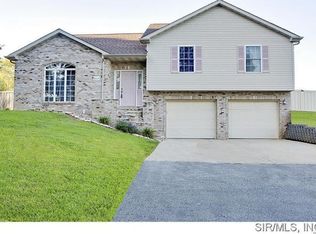 4569 Culp Ln, Bethalto, IL 62010