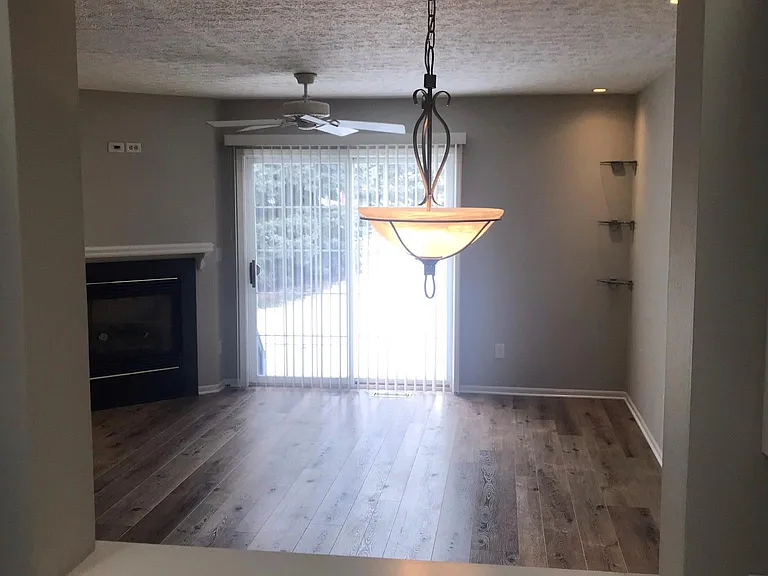 702 Parkgrove Way — Photo 2
