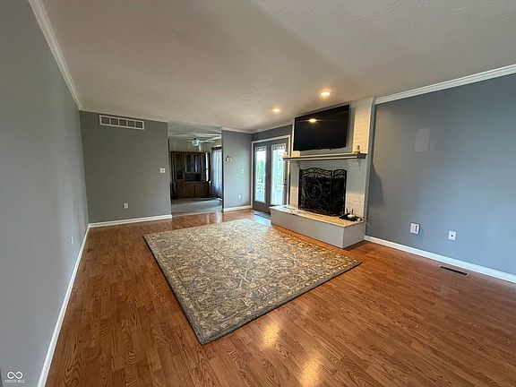 2nd image of 61 Callery Pear Dr