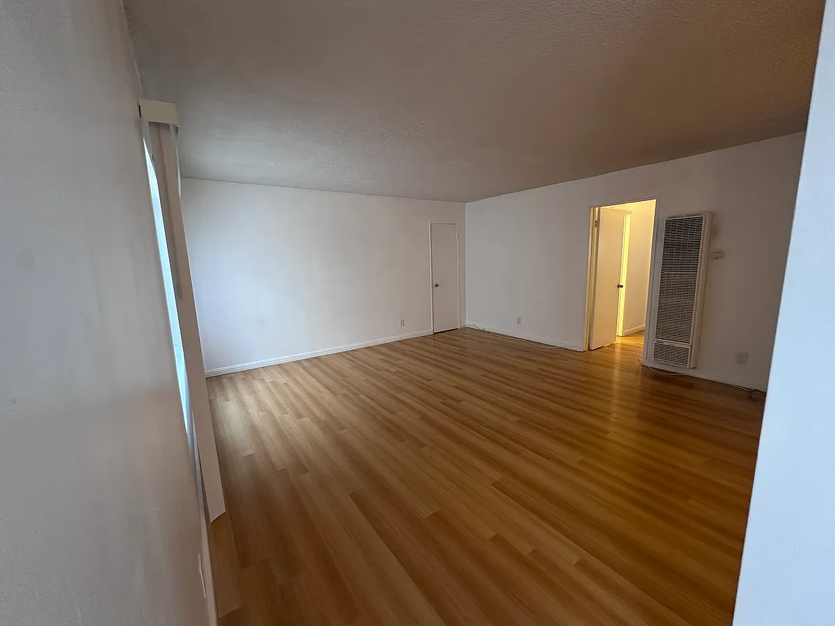 Building Photo - 501 Raymond Ave #3