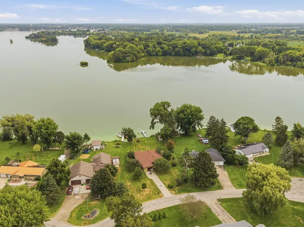 N7384 Malibou Ln, Beaver Dam, WI 53916