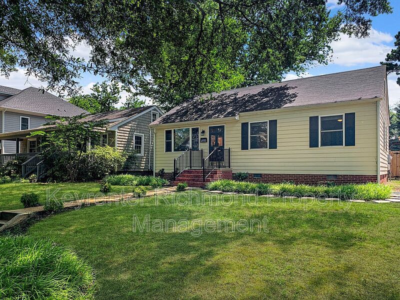 1st image of 4809 Leonard Pkwy