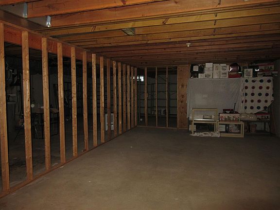 5th image of 11350 Birchtree Dr