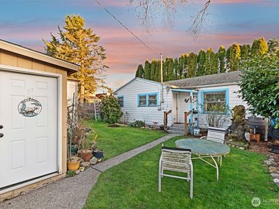 721 N 88th #B, Seattle, WA, 98103