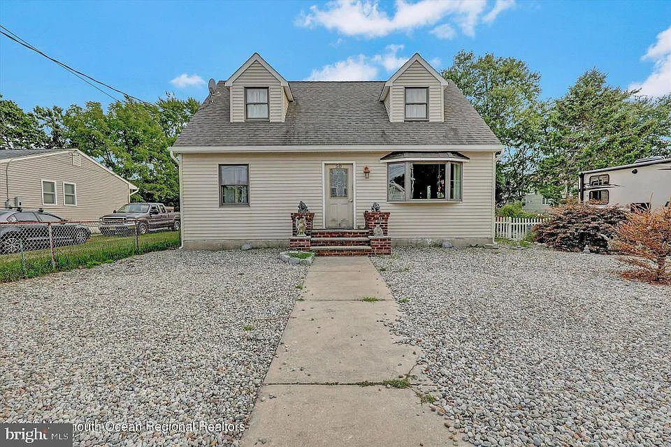 50 W Lakewood Ave photo 1