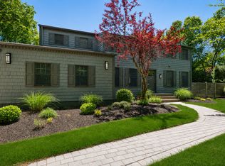 21 Fernwood Dr, Wainscott, NY 11975