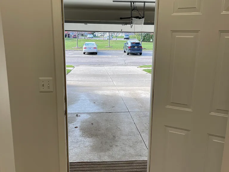 16713 Kensington Dr — Photo 27