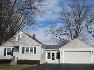 141 Hawthorne Ln, New Lenox, IL 60451