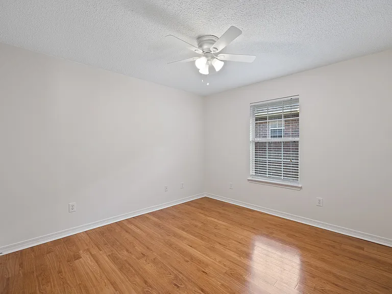 157 Cypress Ln — Photo 19
