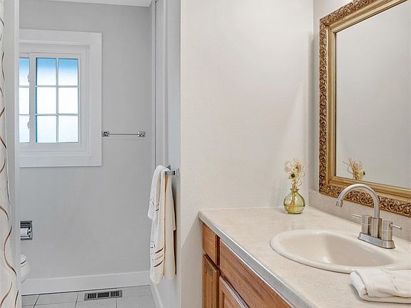 5th image of 16814 W Laurel Dr