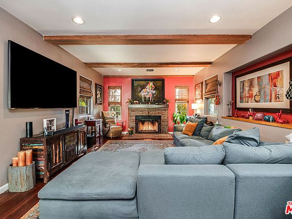 3rd image of 4016 Riverton Ave