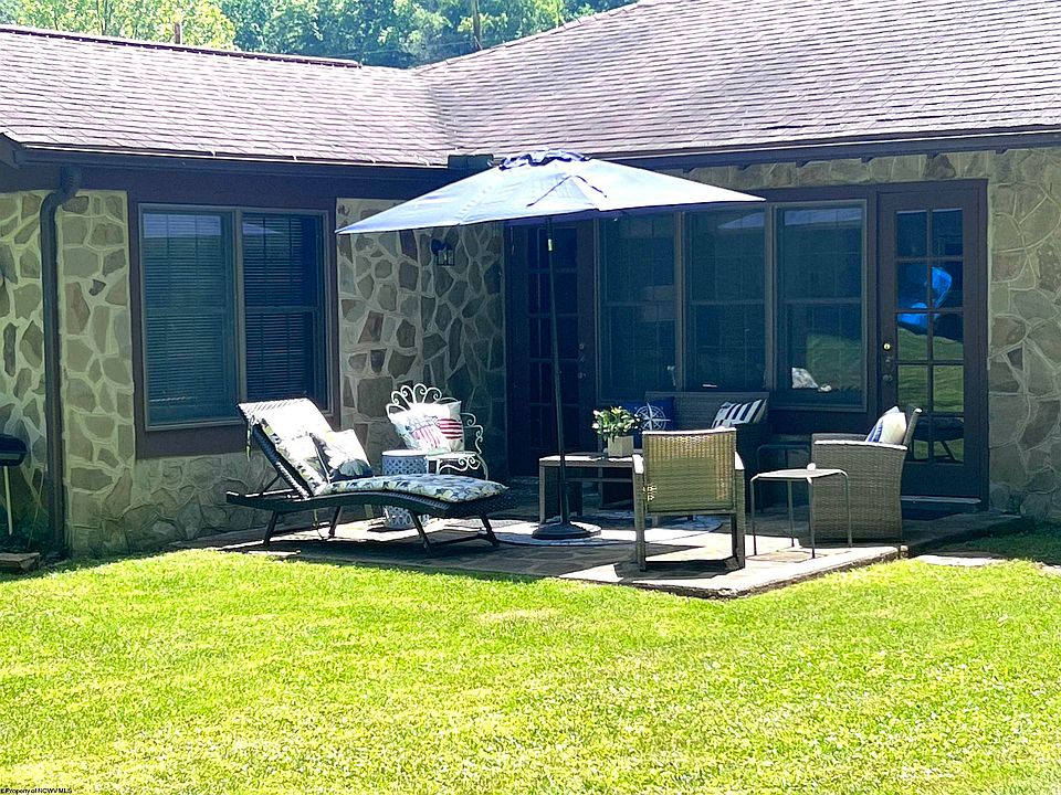 292 Lake Floyd Cir, Bristol, WV 26426 Zillow